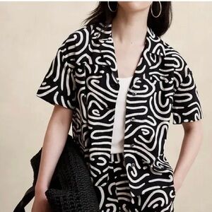 Black and White Patterned Button-Up Shirt